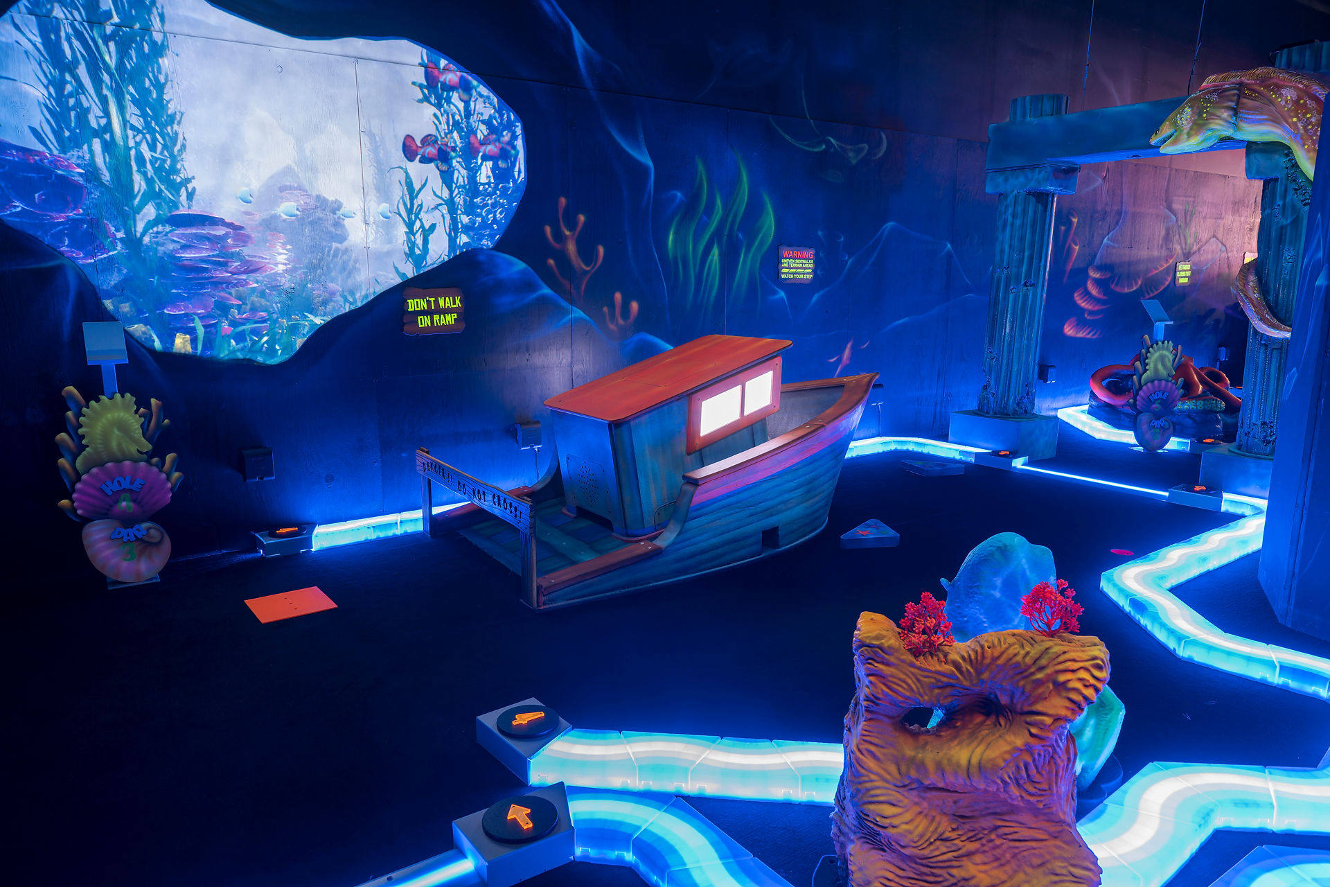 mini golf at king's entertainment