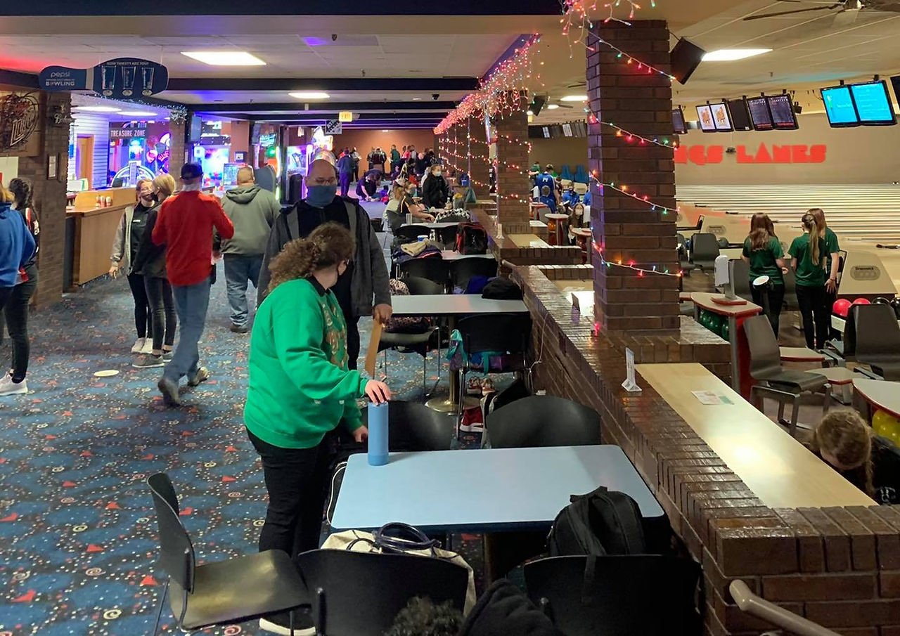 bowling league night at king's entertainment